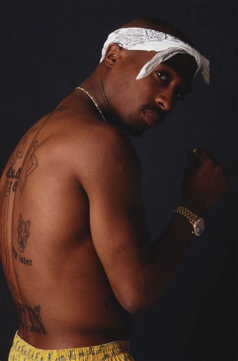 Pin By Swave On Tupac Shakur Tupac Photos Tupac Shakur Tupac Pictures