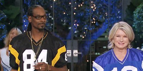 Martha And Snoop GIF by VH1 - Find & Share on GIPHY