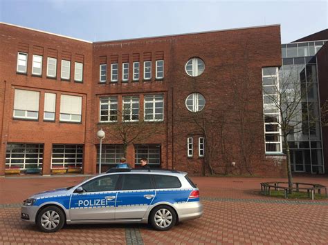 Flensburg Sch Ler R Umt Bei Polizei Geplante Gewalttat An Schule Ein