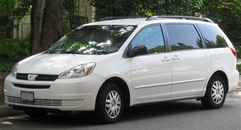 2004 Toyota Sienna - Information and photos - MOMENTcar