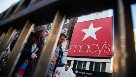 Macys梅西百货砸盘 假日季同店销售上涨1 但关店11间裁员5000人消息刺激零售股暴跌 名鞋网