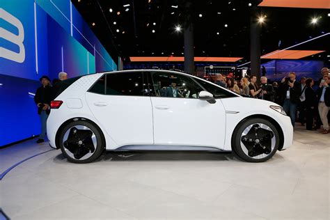 VW Picks 150 Employees To Test Electric ID.3 Under Real Conditions ...