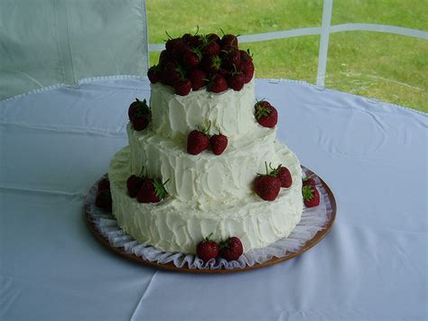 strawberry wedding cake | A Wedding Cake Blog