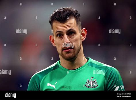 Newcastle United Goalkeeper Martin Dubravka Hi Res Stock Photography