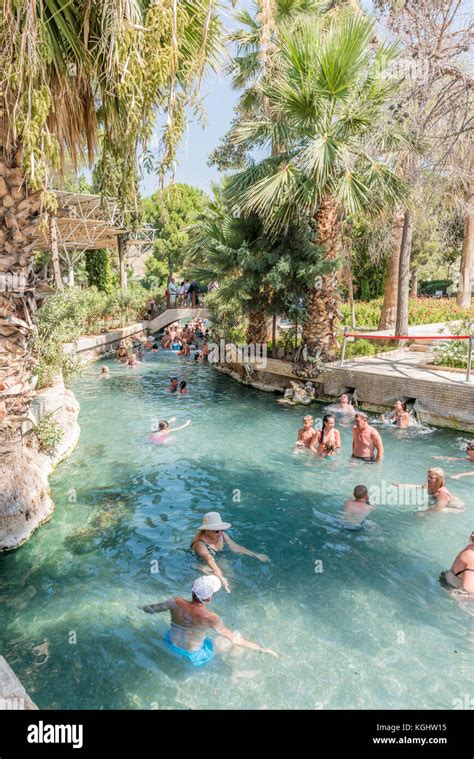 Mädchen im bikini antike Fotos und Bildmaterial in hoher Auflösung Alamy