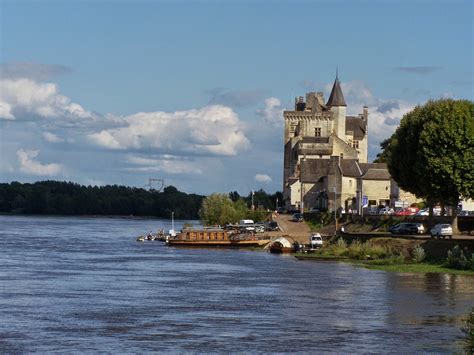 Nostalgie Des Bords De Loire Montsoreau Turquant Et L Abbaye De