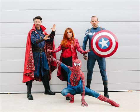 Four adult avengers costume - Everyday Reading