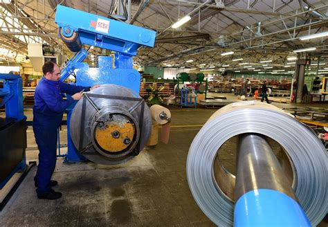 Entreprise Vosges Gantois Industries à Saint Dié crée lusine du futur