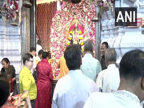 Devotees Offer Prayers At Delhis Chhatarpur Temple On Eighth Day Of