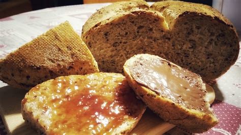 Pane Integrale Alla Quinoa Crosta Bella Croccante E Interno Soffice