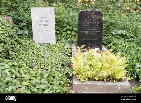 La tombe d un soldat tombé dans le cimetière de la Seconde Guerre