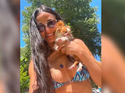 Scout Willis Looks Happy In Flattering Green Bikini Photo