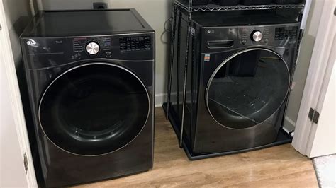 LG WM4000HBA 4.5 Cu. Ft. Smart Front Load Washer review | Top Ten Reviews