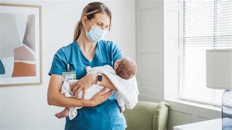 How To Become A Neonatal Nurse Follow These Steps Forbes Advisor