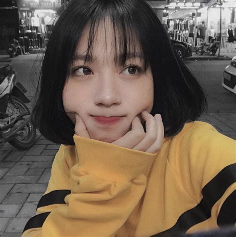 Bạo gan nhắn tin hỏi tuổi crush hot boy cao 1m86 cưa đổ chị xinh gái cao 1m54