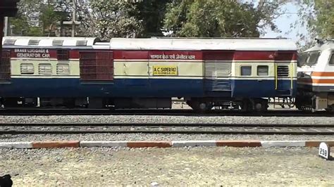 Charm Of Old ICF Rajdhani PUNE H NIZAMUDDIN Weekly AC SF Rushes Past