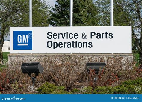 Gm Service And Parts Operations Exterior And Trademark Logo Editorial