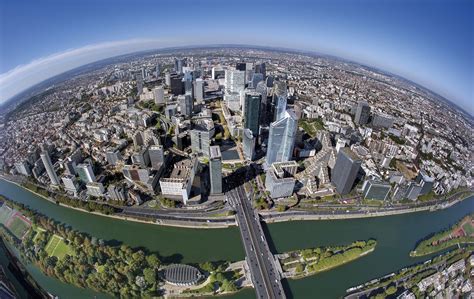 Découvrez les Hauts-de-Seine vus du ciel - Le Parisien