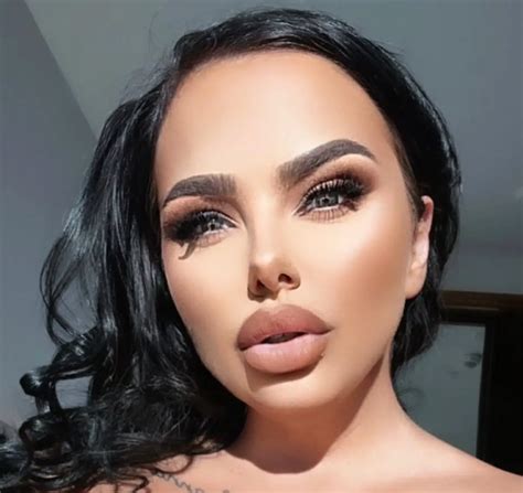 Bosnian Beautyy Modelo Biografía Edad Altura Valor Neto Escuela Internacional Success Academy