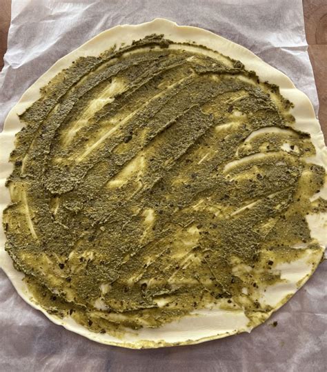 Bladerdeeghapje Met Pesto Dishcover