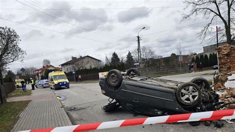 Staranował kapliczkę Mężczyzna znajdujący się w samochodzie miał ponad