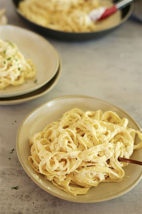 Cauliflower Alfredo Pasta Sauce Creamy And Gluten Free Cauliflower