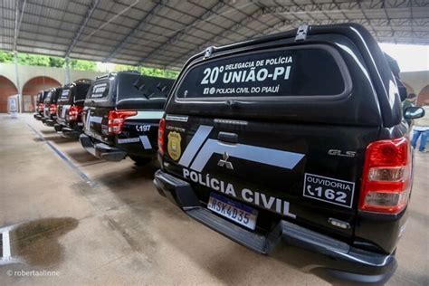 Governo Do Estado Entrega Cinco Viaturas E Equipamentos à Polícia Civil