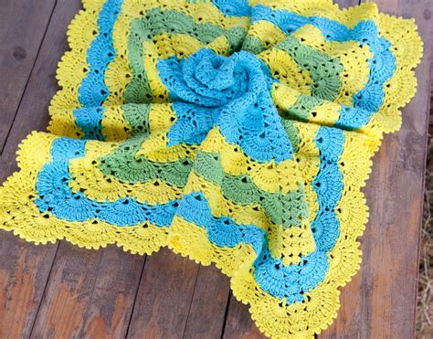 Sasha Patterns: Crochet lace shell stitch baby blanket pattern