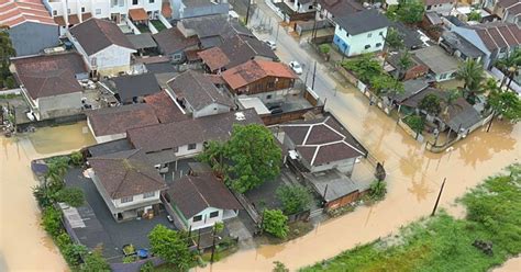 Saiba como fazer doações para famílias atingidas pela chuva em Joinville