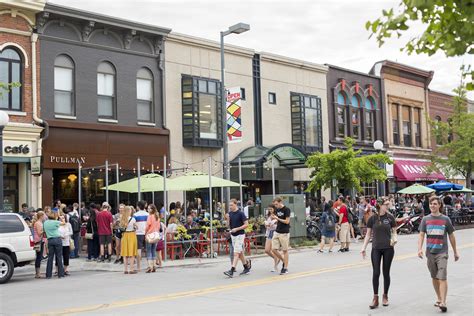 Things to Do in Iowa City: Unforgettable Experiences - Wander Flag