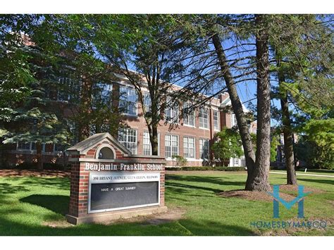 Ben Franklin Elementary School, Glen Ellyn, Illinois - August 2017 ...