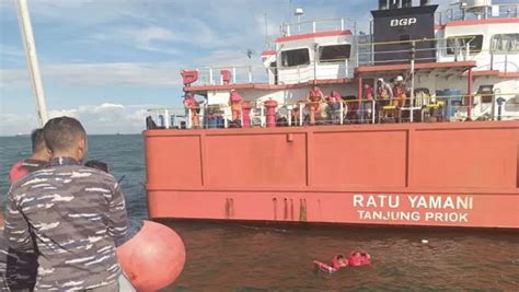 Kapal Tanker Ratu Yamani Terbakar Di Perairan Tabaneo Kalsel Terdengar