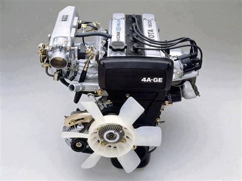 Twin Cam 24 Valve Engine