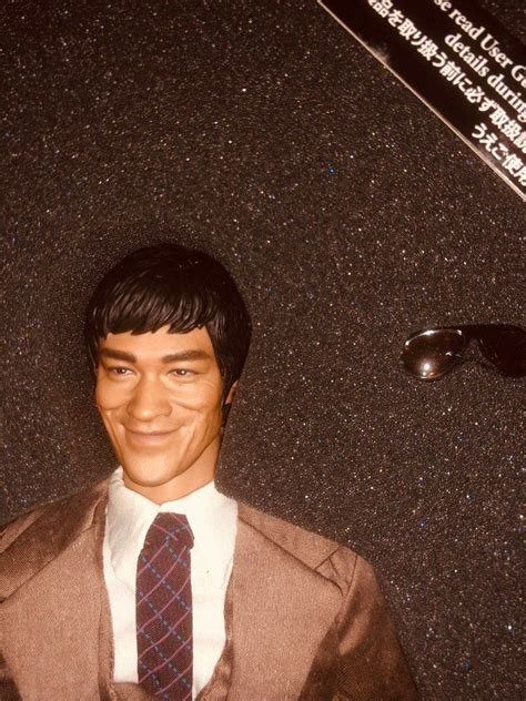 售 全新 HT MIS Bruce Lee In Suit Costume Only Hot toys mis 導演版 西裝外套 李小龍 Hottoys 比例 可動人偶以上