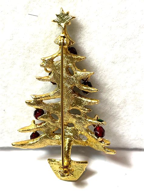 Vintage Signed Avon Enamel Crystal Christmas Tree Pin Gem