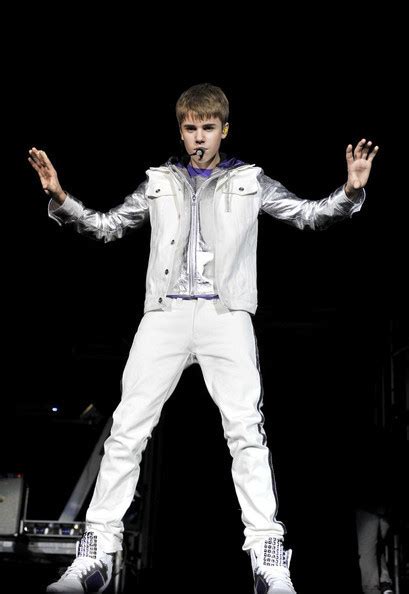 justin bieber at my world tour - Justin Bieber Photo (20566619) - Fanpop