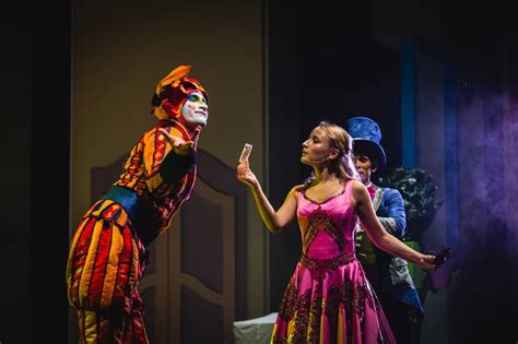 Czarodziej Magiczny Spektakl Familijny Teatr Palladium