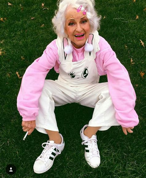 Pin By Vicki Tagliarina On Baddie Winkle Baddie Winkle Fashion