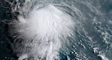 Emiten Avisos De Tormenta Tropical Para Las Islas Del Caribe