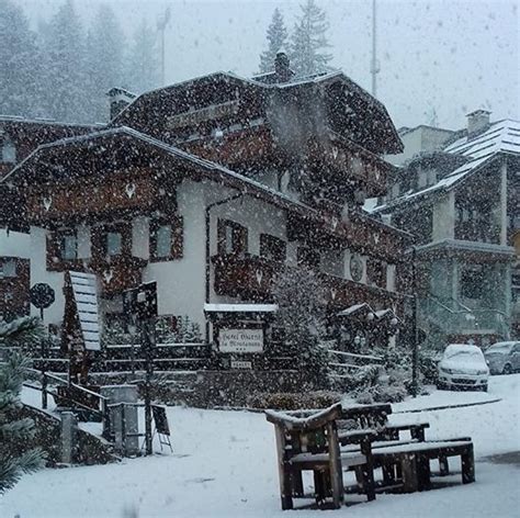 Meteo Assaggio Dinverno In Trentino Fitta Nevicata A Madonna Di