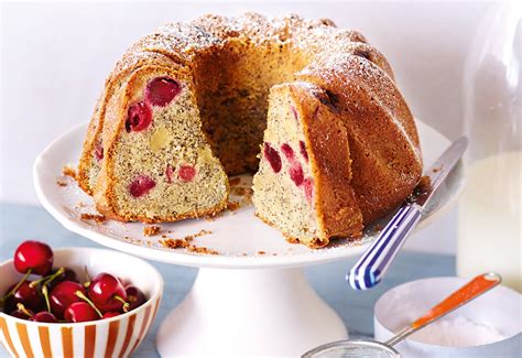 Kirsch Gugelhupf Mit Mohn Und Marzipan Frisch Gekocht