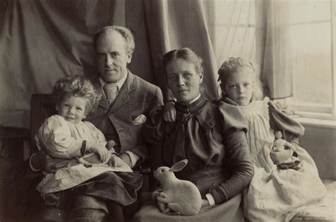 Npg X21747 Egon Sharpe Pearson Karl Pearson Maria Pearson Née