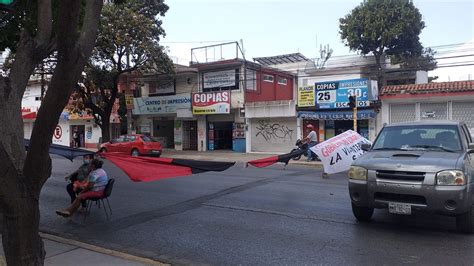 Sindicalizados Del Steuabjo Bloquean Sobre Avenida Universidad Video