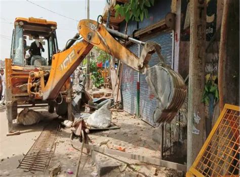 Bulldozer In Shaheen Bagh Delhi May 9 Municipal Corporation Of Delhi