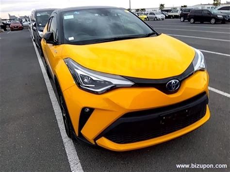 Тойота С-ХР 2020 во Владивостоке, Yellow C-HR 1.8 Hybrid 2020 ...