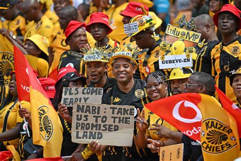 Kaizer Chiefs And Mamelodi Sundowns To Battle In A Sold Out Fnb Stadium