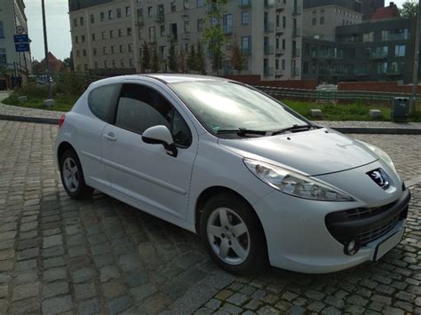 Peugot 207 benzyna rok 2009 nowy przegląd Wrocław Ogłoszenie na