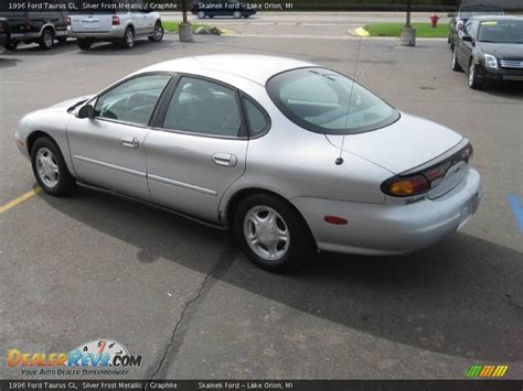 1996 Ford Taurus Gl Silver Frost Metallic Graphite Photo 8