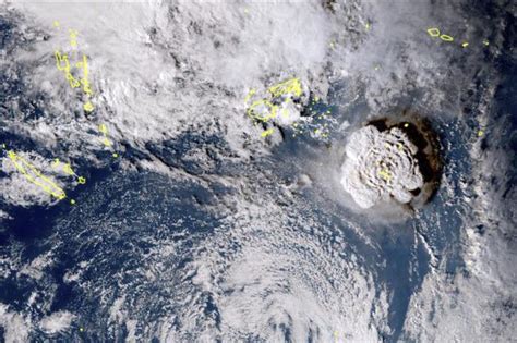 Tsunami warning Australia: BOM issues alert for NSW, Queensland ...