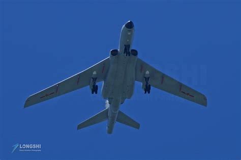 中俄轟炸機戰巡，殲16戰鬥機同框，霸氣威武，日本自衛隊不敢靠近 每日頭條